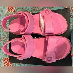 BNIB Coach Brynn sandals in pink leather. Size 8.5